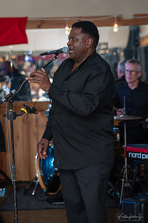 D75_3713